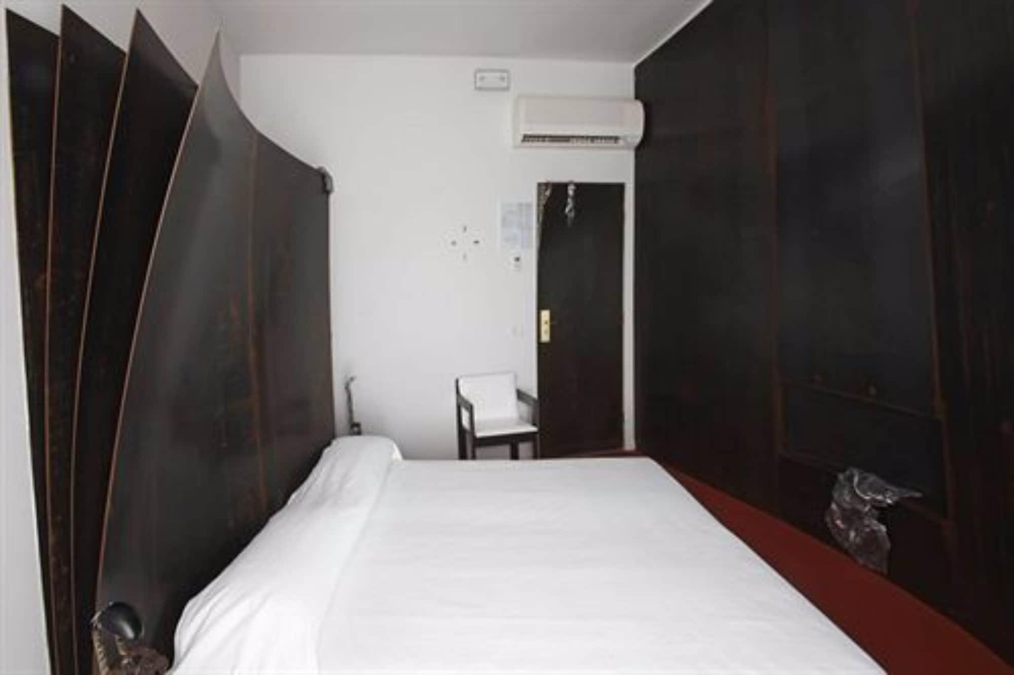 Hotel Alexander Museum Palace Пезаро Экстерьер фото