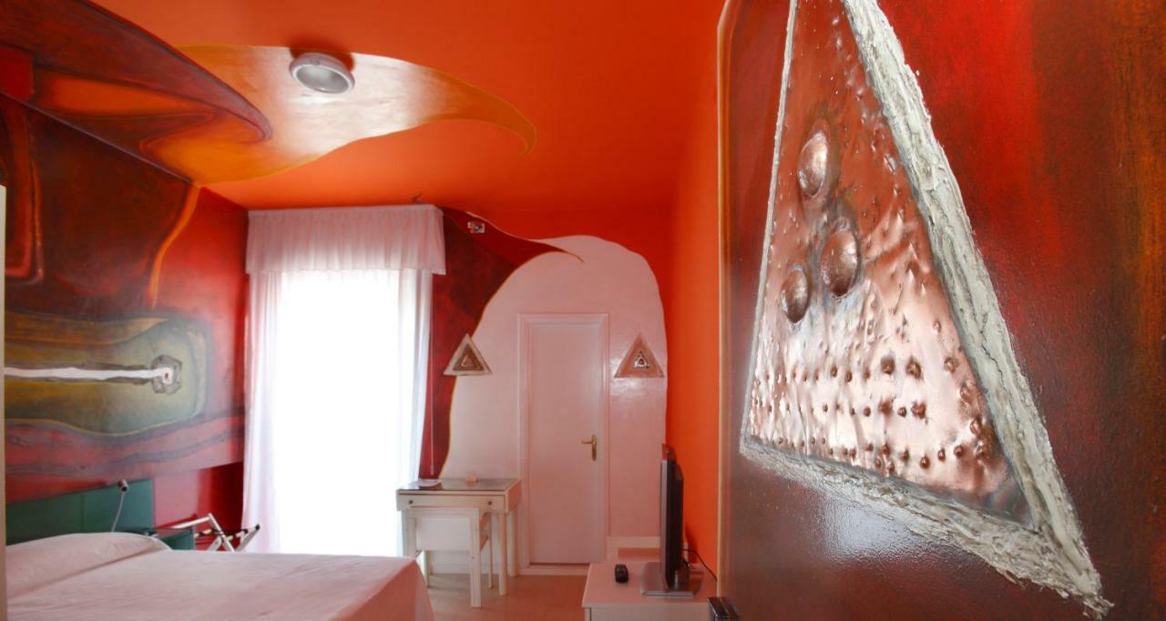 Hotel Alexander Museum Palace Пезаро Экстерьер фото