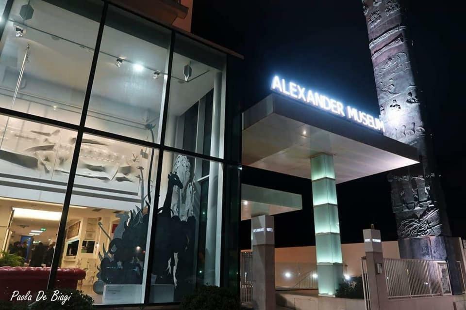 Hotel Alexander Museum Palace Пезаро Экстерьер фото