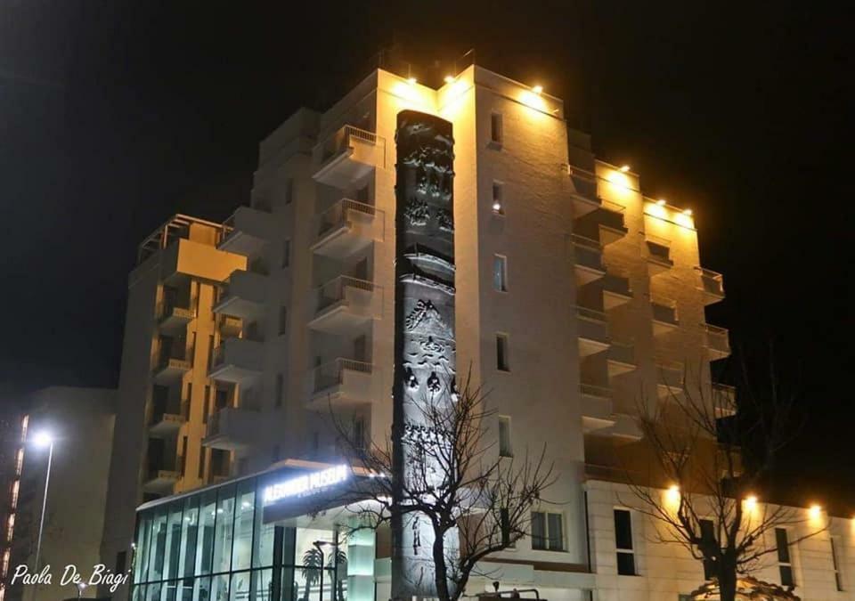 Hotel Alexander Museum Palace Пезаро Экстерьер фото